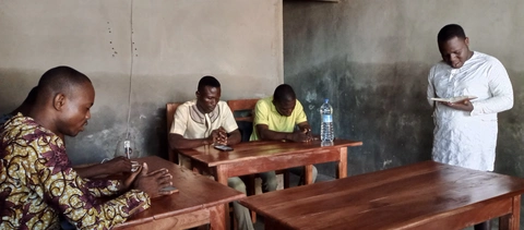 Séance de prière avec les leaders d'église le 24 octobre 2023.