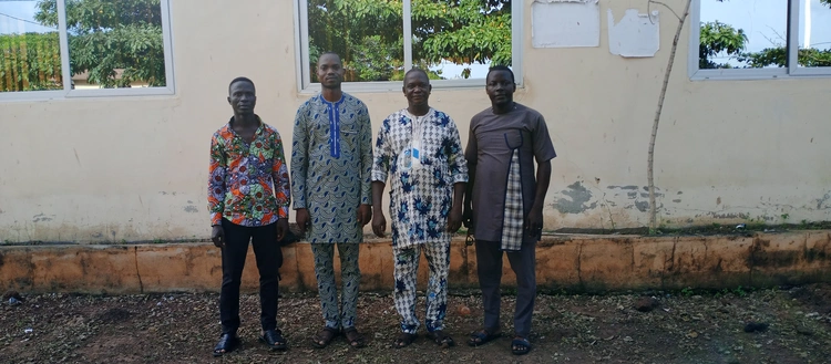 Rencontre d'échange d'une délégation des traducteurs avec le Chef d'Arrondissement  d' ATAKE dans la commune de Savalou